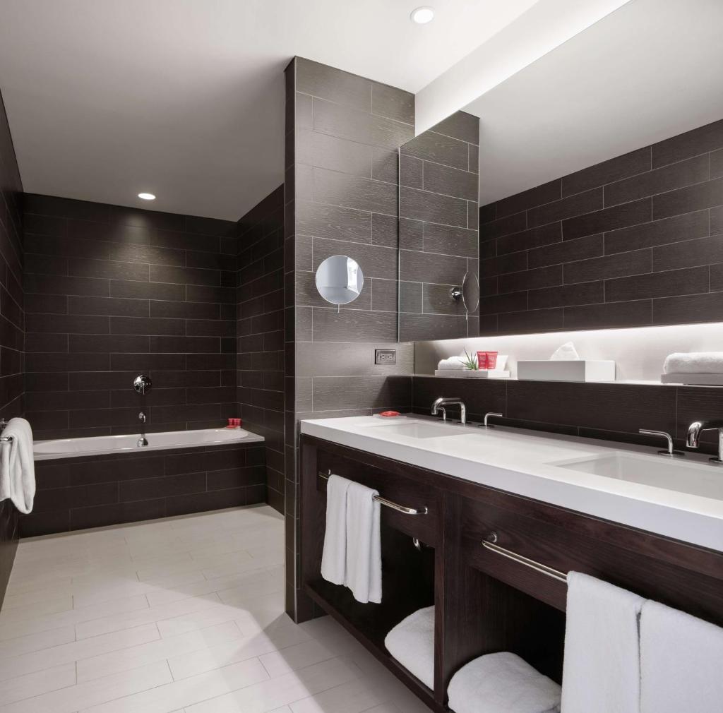 Сьюит (Люкс с кроватью размера «king-size»), Hyatt Centric Times Square New York