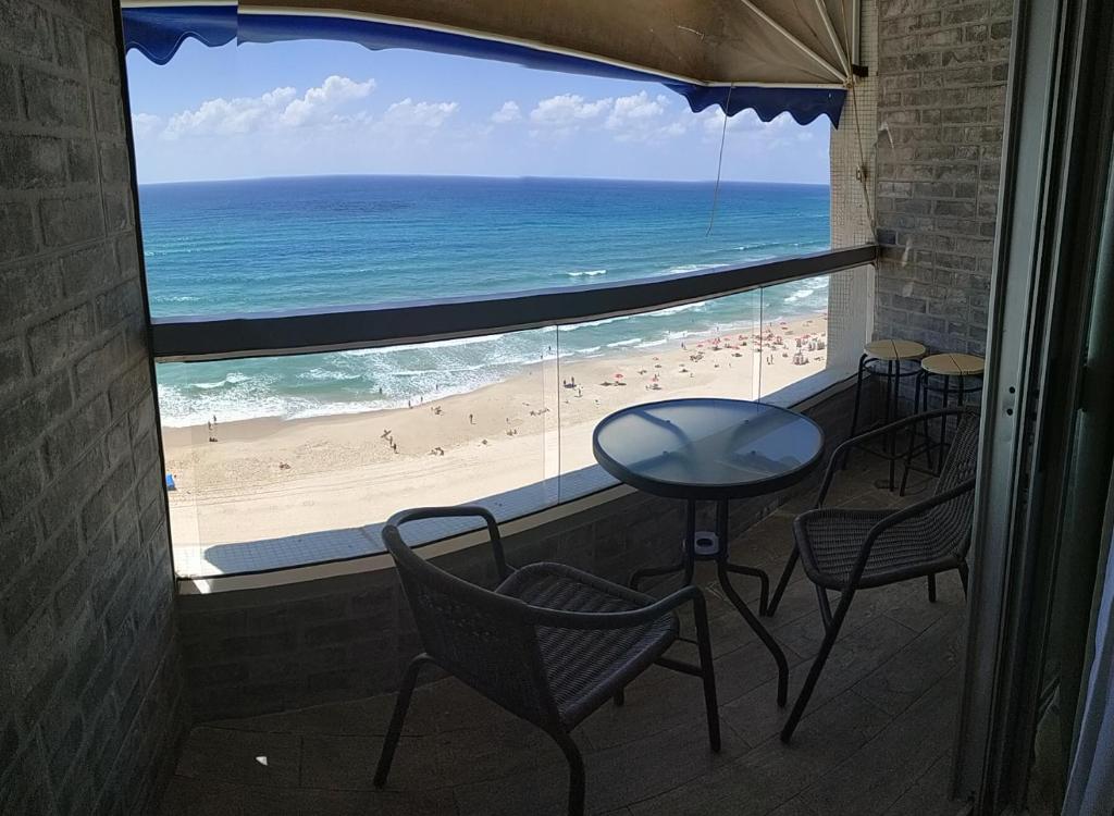 Apart Hotel TLV/Bat Yam Beach Front 1207 photo 1