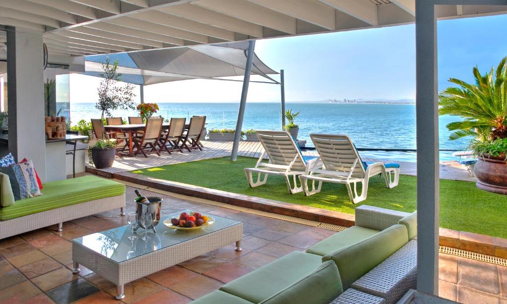 185 on BEACH Boutique Suites photo 4
