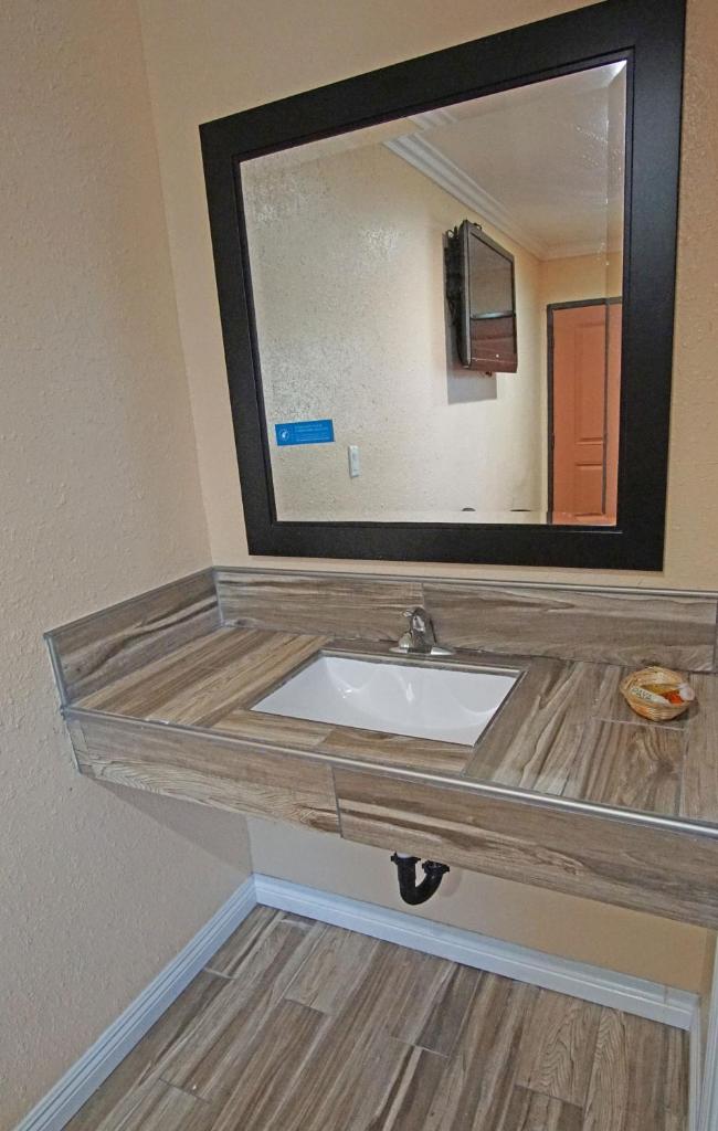 Двухместный (Номер с кроватью размера «queen-size»), Rosa Bell Motel - Los Angeles