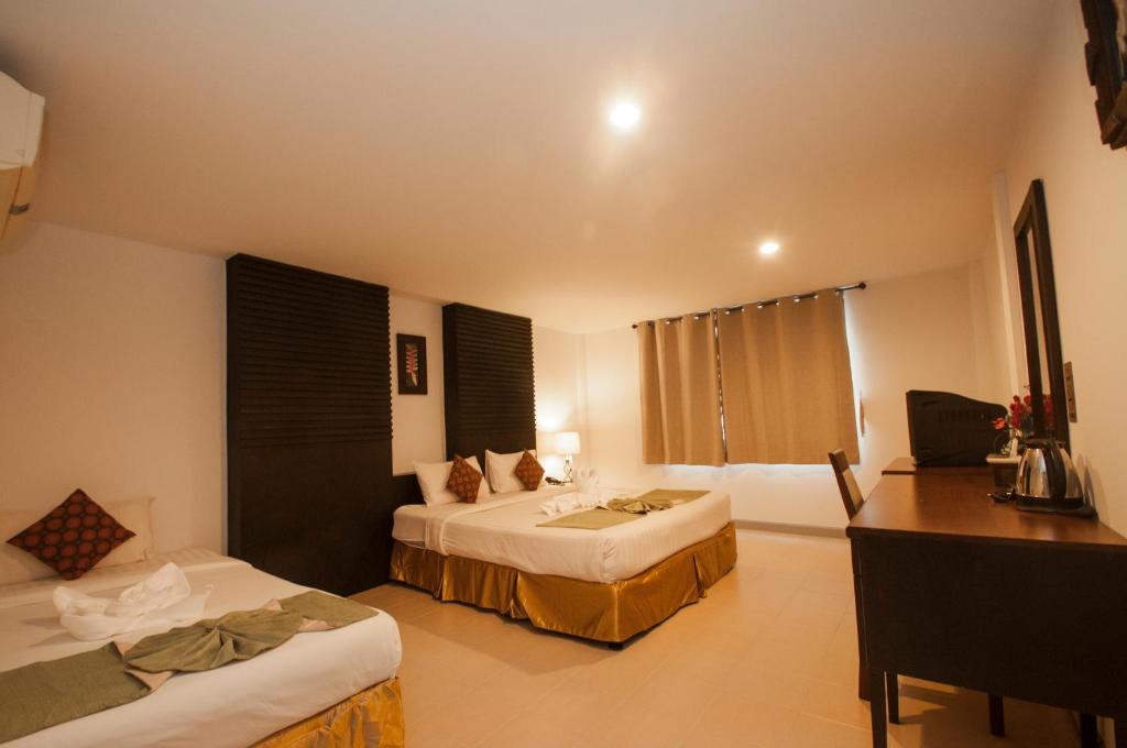 Трехместный (Трехместный номер Делюкс), Sino House Patong