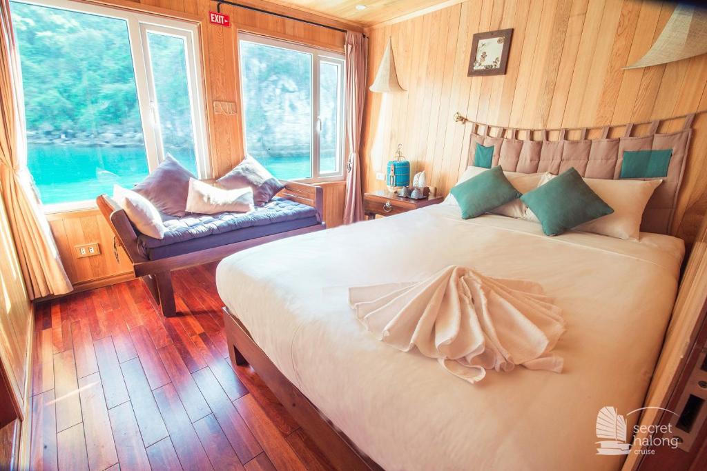 Secret Halong Cruise