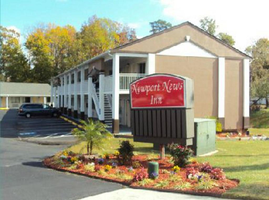 Newport News Inn image