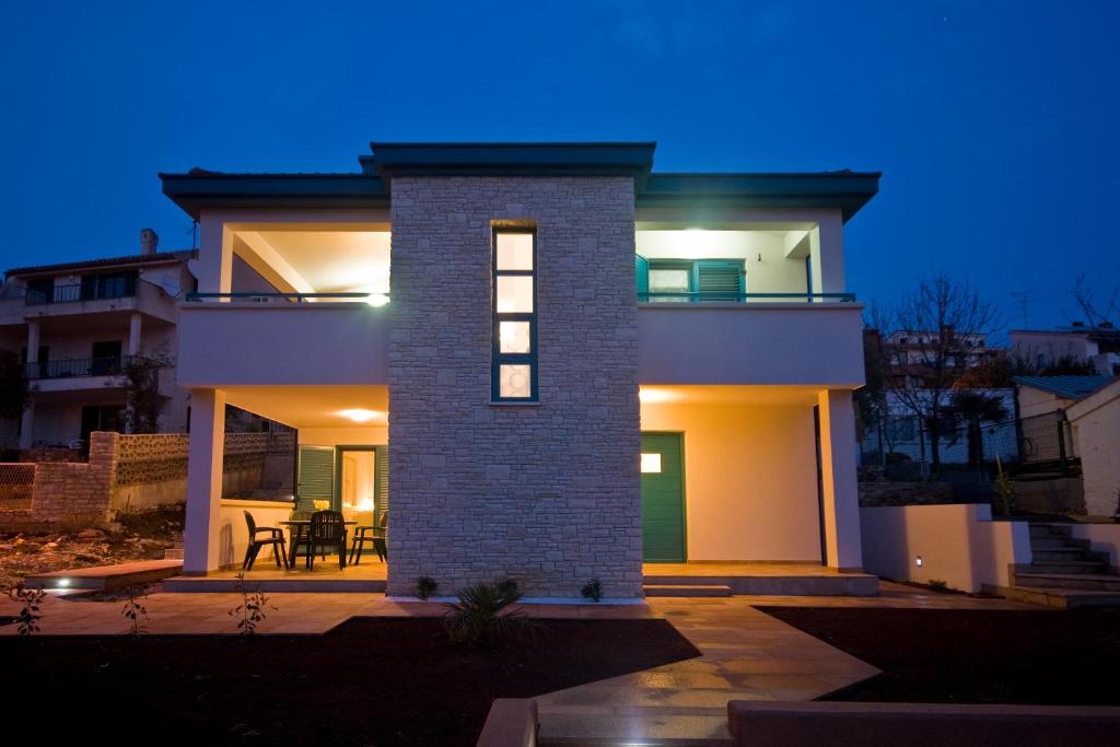 Rooms and Apartments Villa Dama