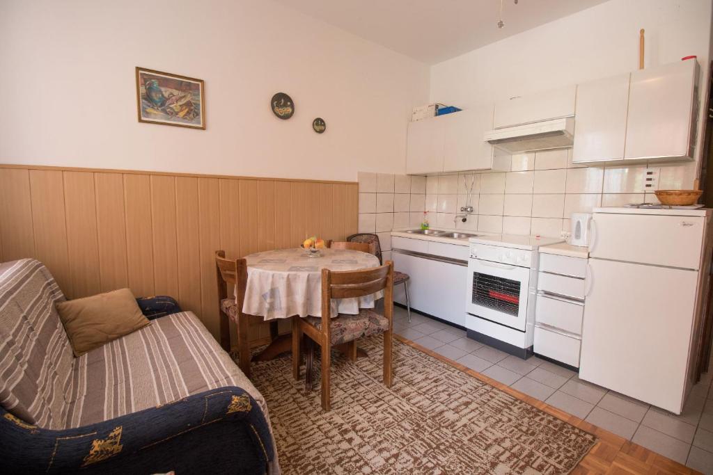 Apartments Stefica photo 3