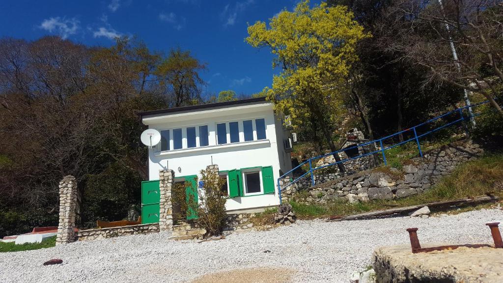 Beach House Bassi photo 2