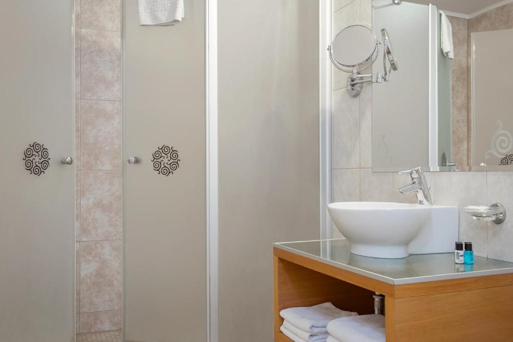 Сьюит (Полулюкс с балконом), Marmara Hotel Budapest