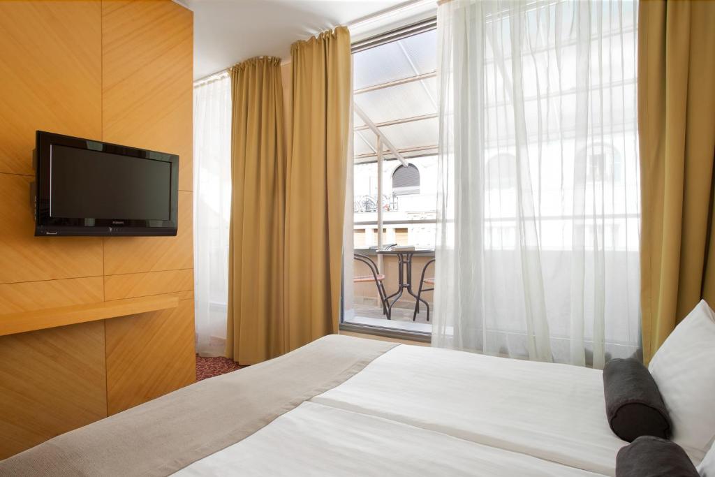 Сьюит (Полулюкс с балконом), Marmara Hotel Budapest