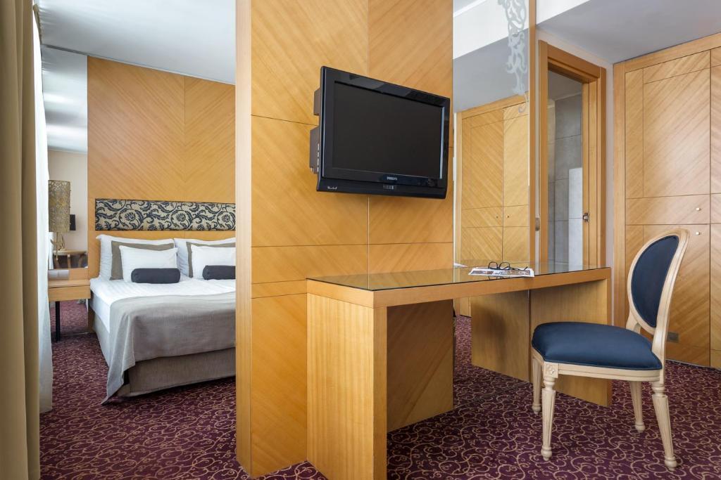 Сьюит (Полулюкс с балконом), Marmara Hotel Budapest