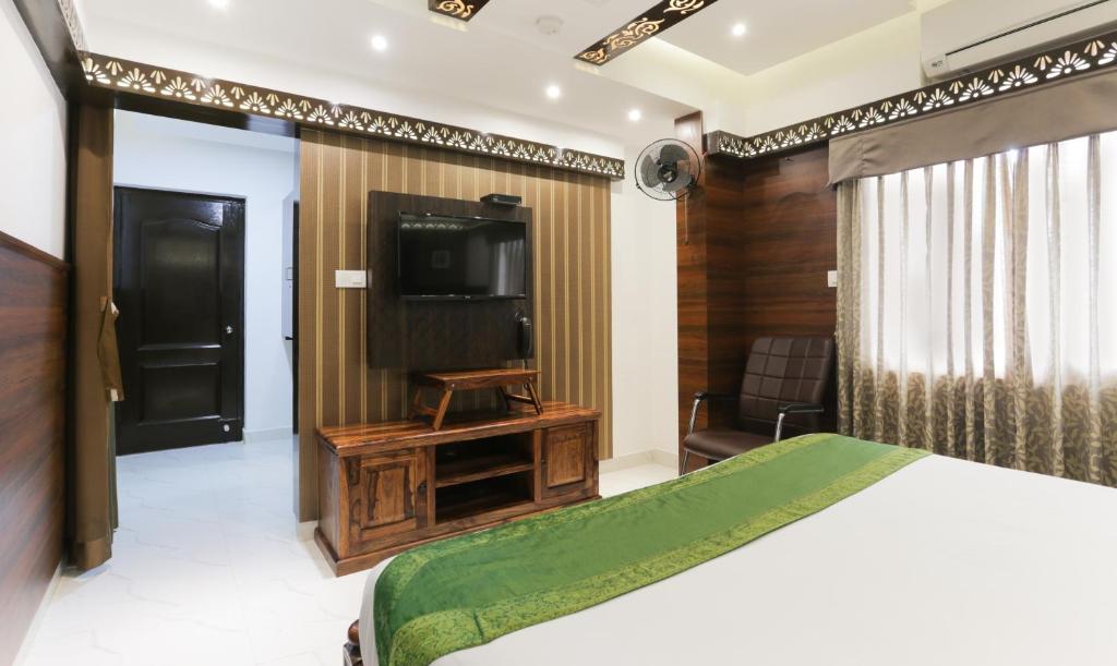 Двухместный (Номер Делюкс с кроватью размера «king-size»), OYO 10395 Hotel Dvarka INN