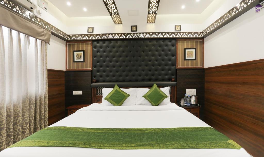 Двухместный (Номер Делюкс с кроватью размера «king-size»), OYO 10395 Hotel Dvarka INN