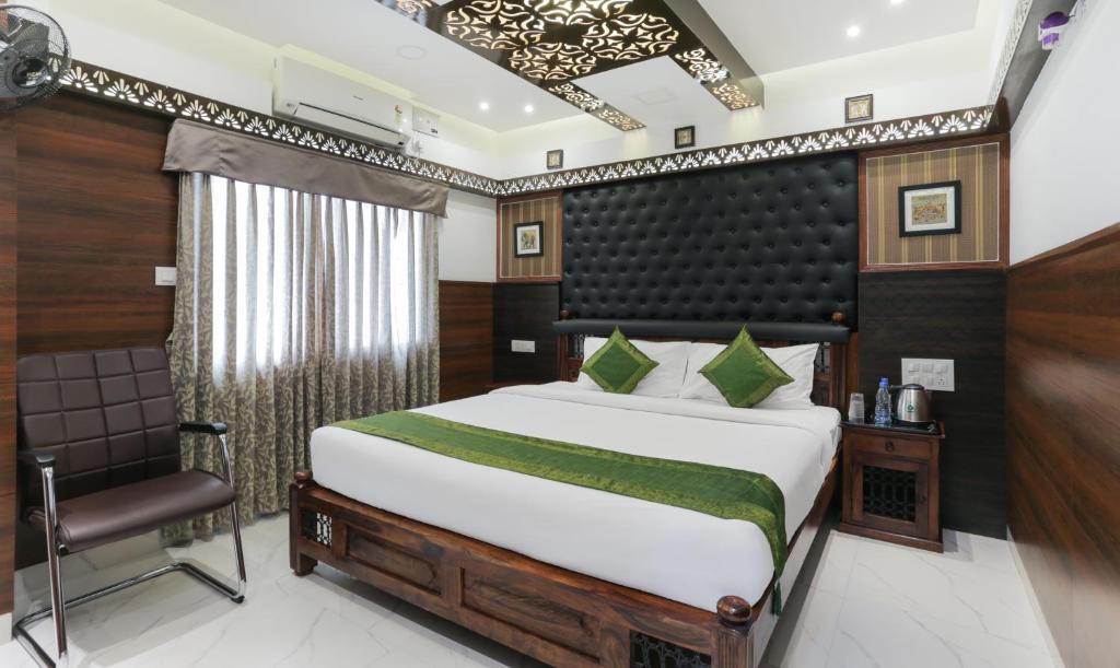 Двухместный (Номер Делюкс с кроватью размера «king-size»), OYO 10395 Hotel Dvarka INN