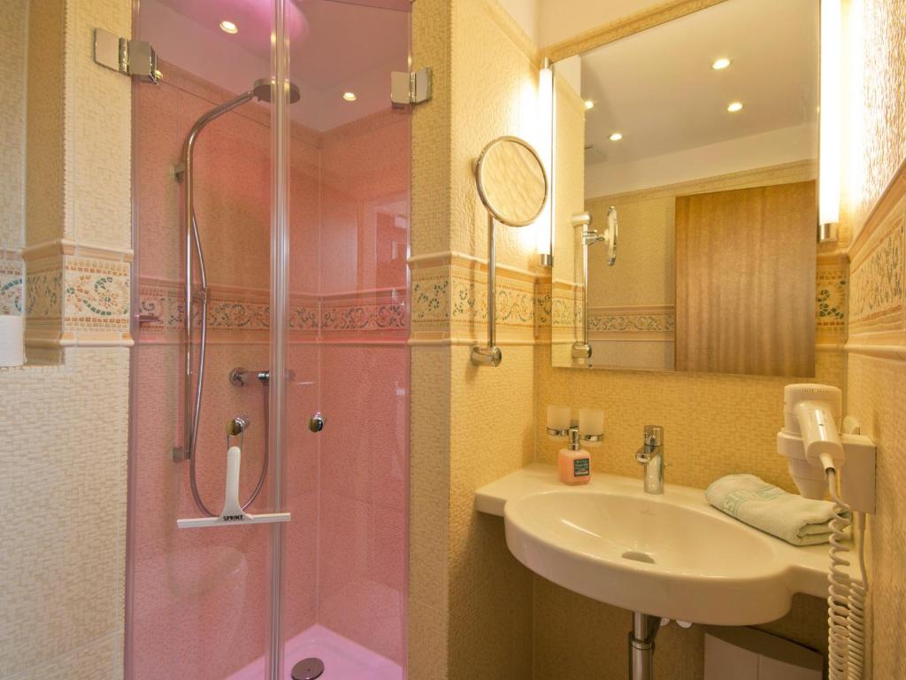 Ostsee-Hotel photo 2