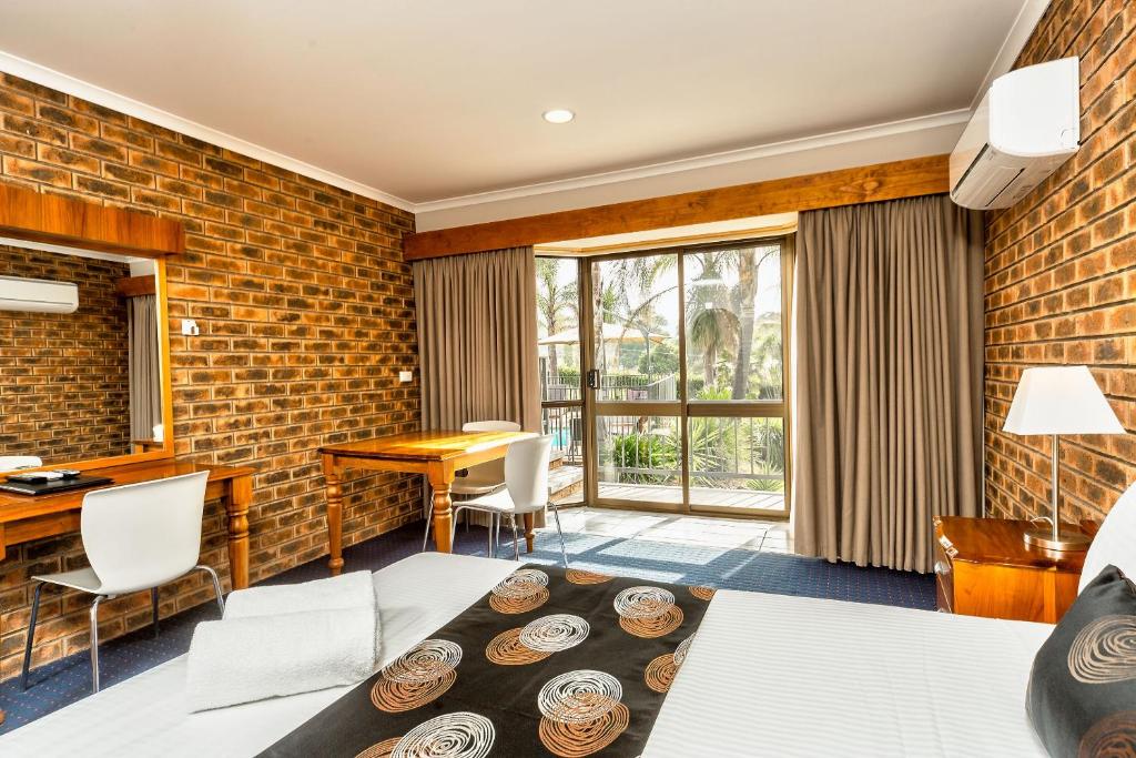 Hume Country Motor Inn photo 3