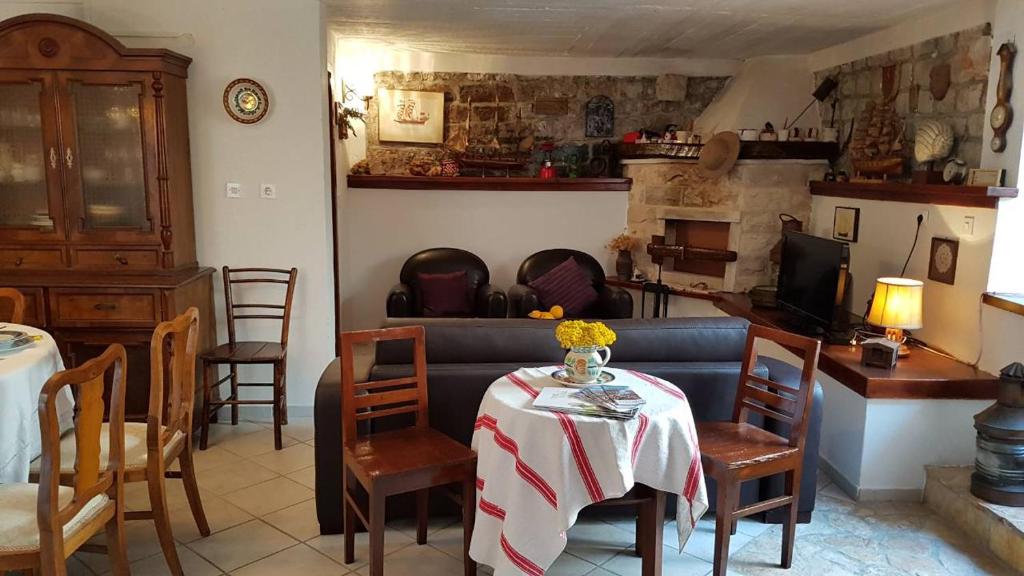 Mama's & Papa's house photo 4