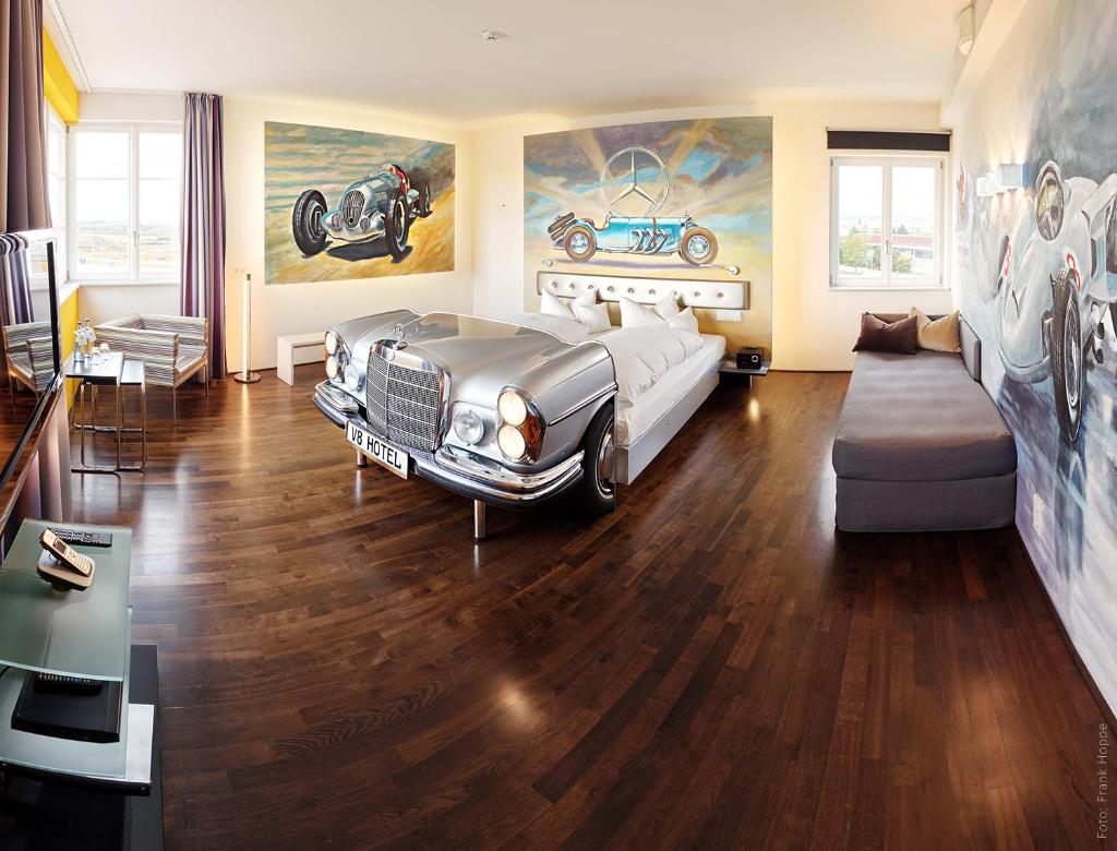 V8 HOTEL Classic Motorworld Region Stuttgart photo 3