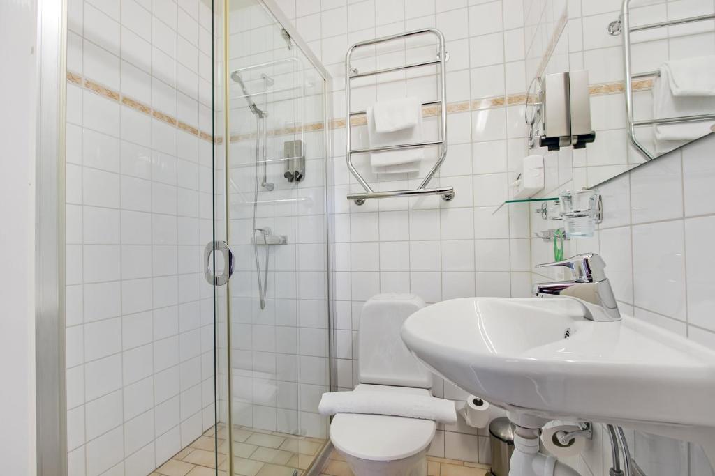 Одноместный (Стандартный одноместный номер), First Hotel Brommaplan