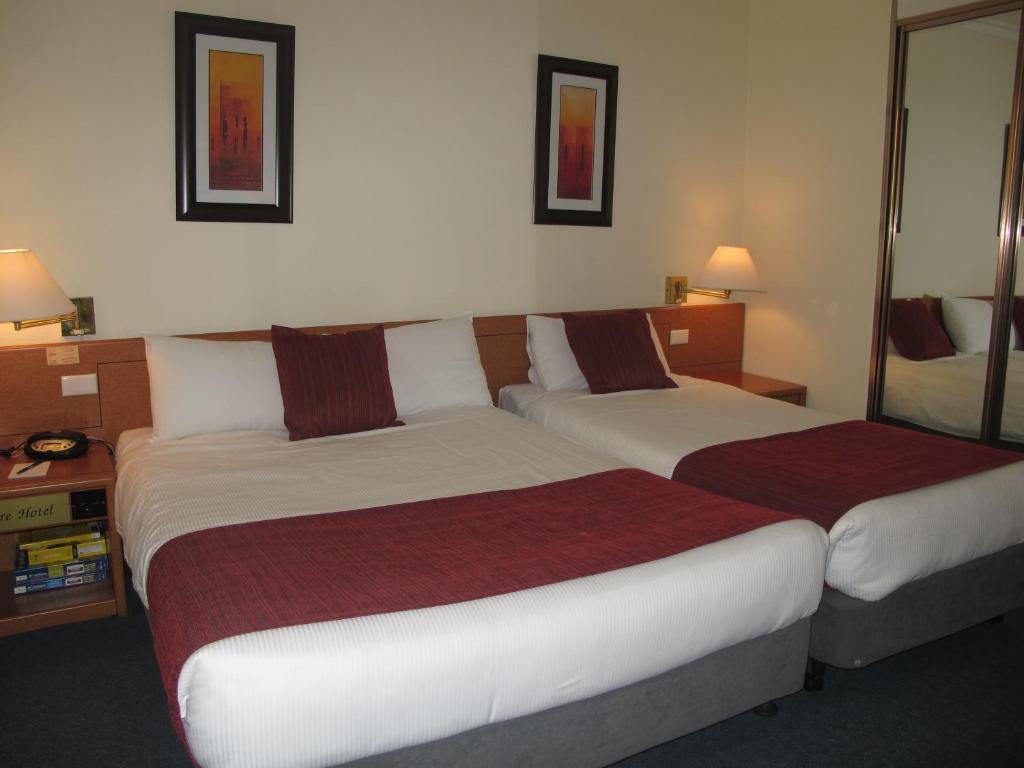 Devere Hotel photo 2