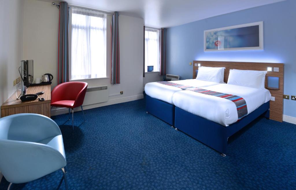Travelodge Dublin City Rathmines - Tap to explore photos