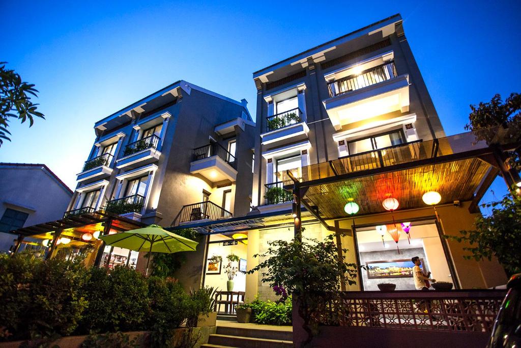 Sông Lụa (Silk River Villa)