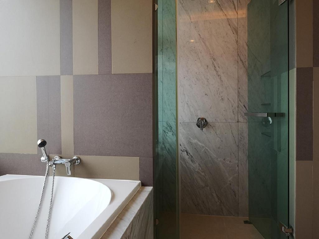 Сьюит (Люкс с 1 спальней и видом на море), Отель Way Hotel