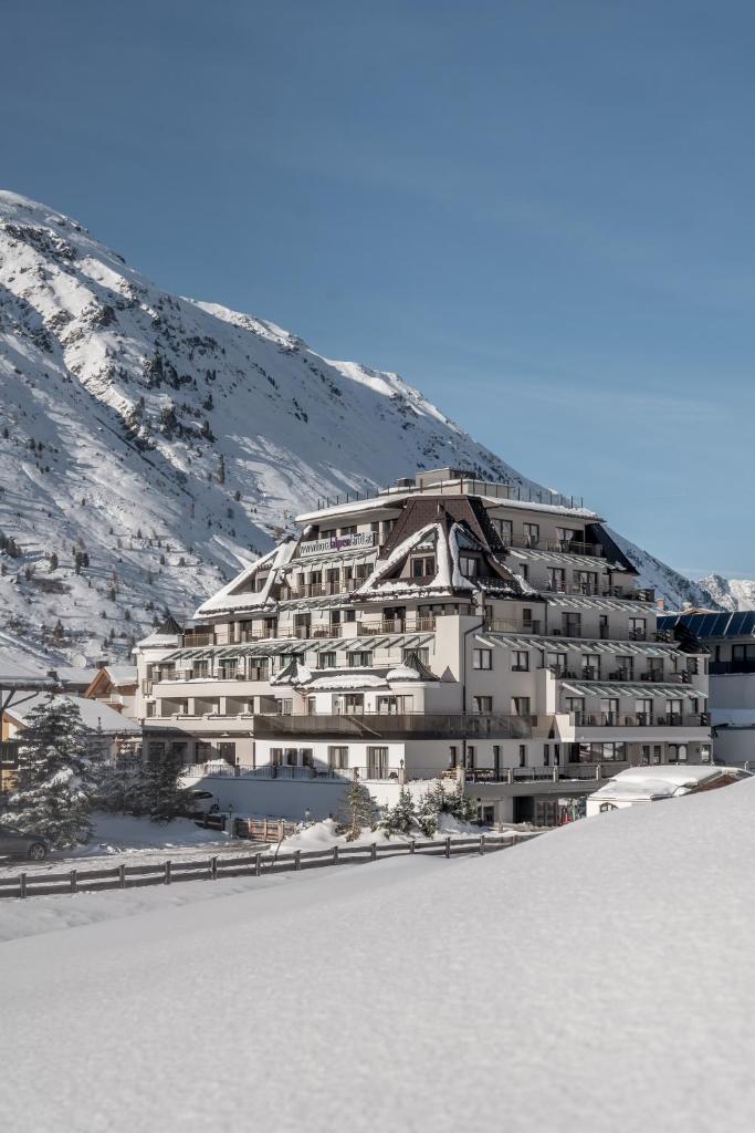 Hotel Alpenland photo 1