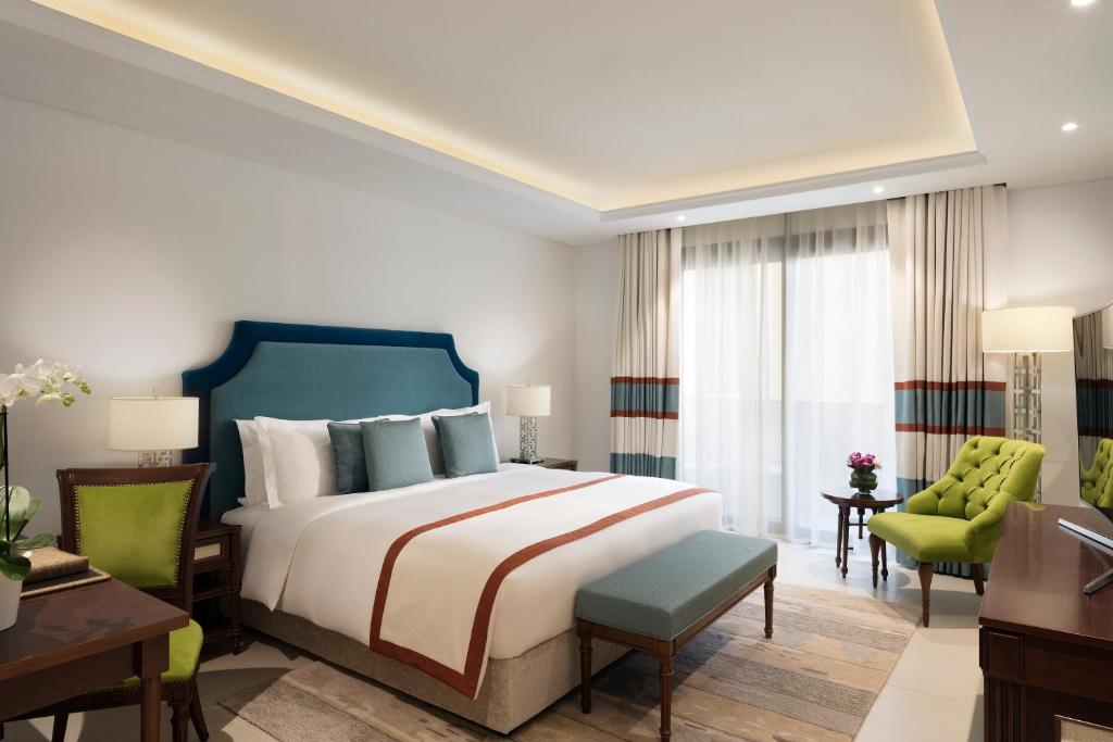 Al Najada Doha Hotel Apartments by Oaks photo 2
