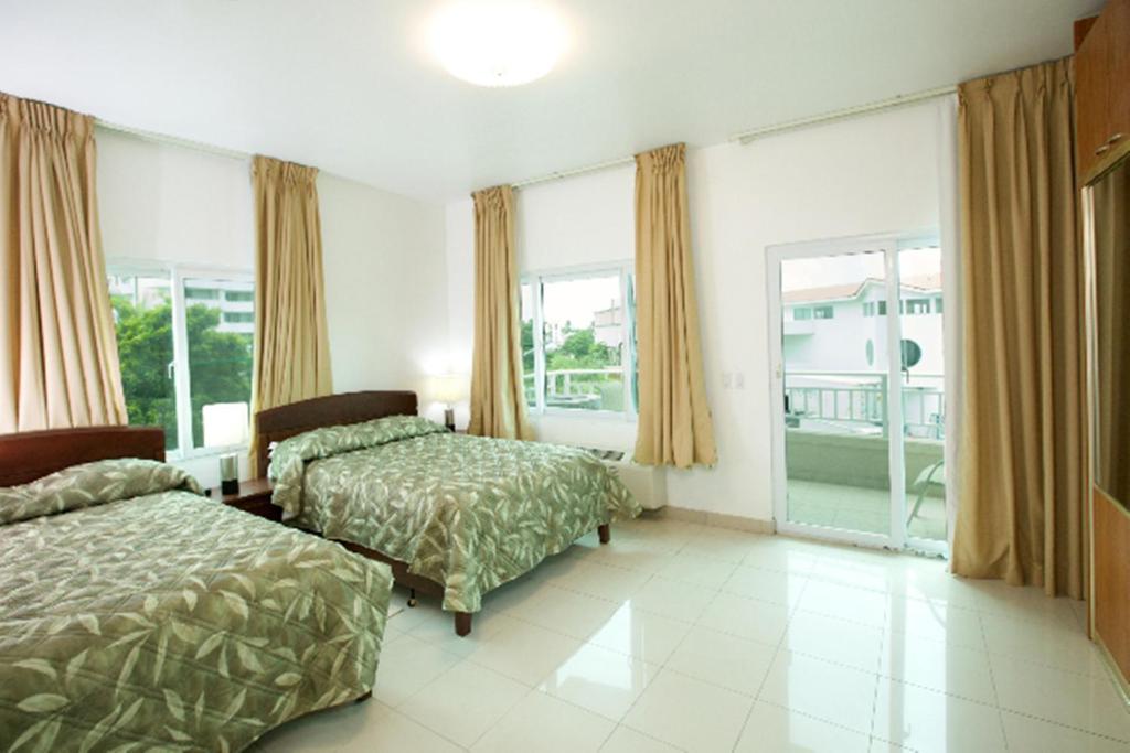 Simpson Bay Suites photo 2