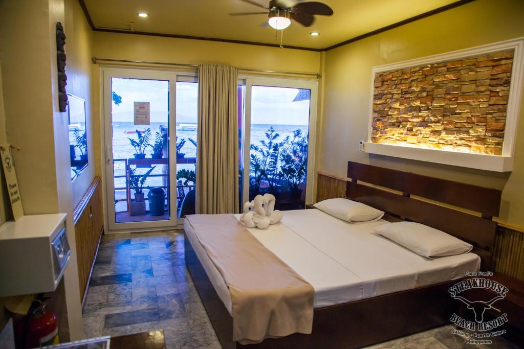 Papa Freds Beach Resort photo 3