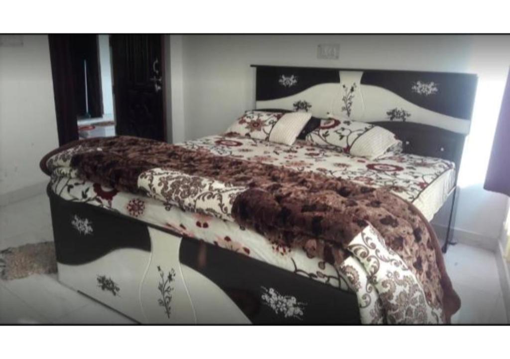 Двухместный (Бюджетный двухместный номер с 1 кроватью), Spectacular Gangotri view stay near Beatles cafe
