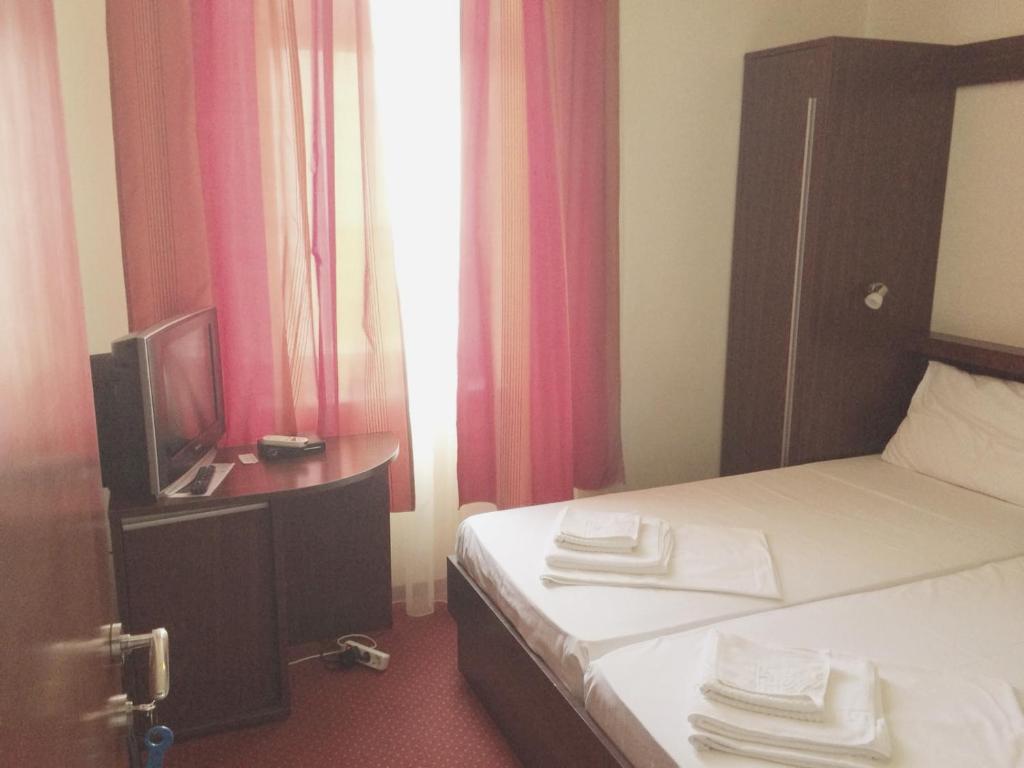 Lux Hotel Pansion photo 1