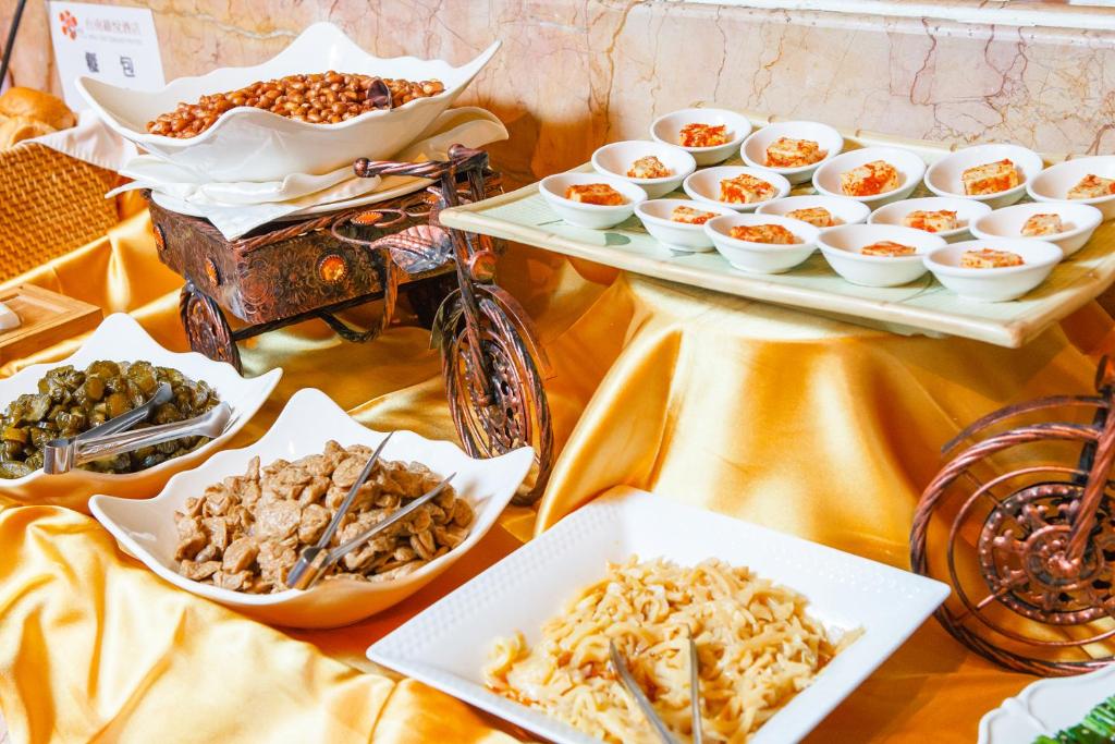 Wei-Yat Grand Hotel photo 4