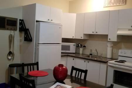 Sweet 2-Bedroom Penthouse Apartment by Amazing Property Rentals photo 2