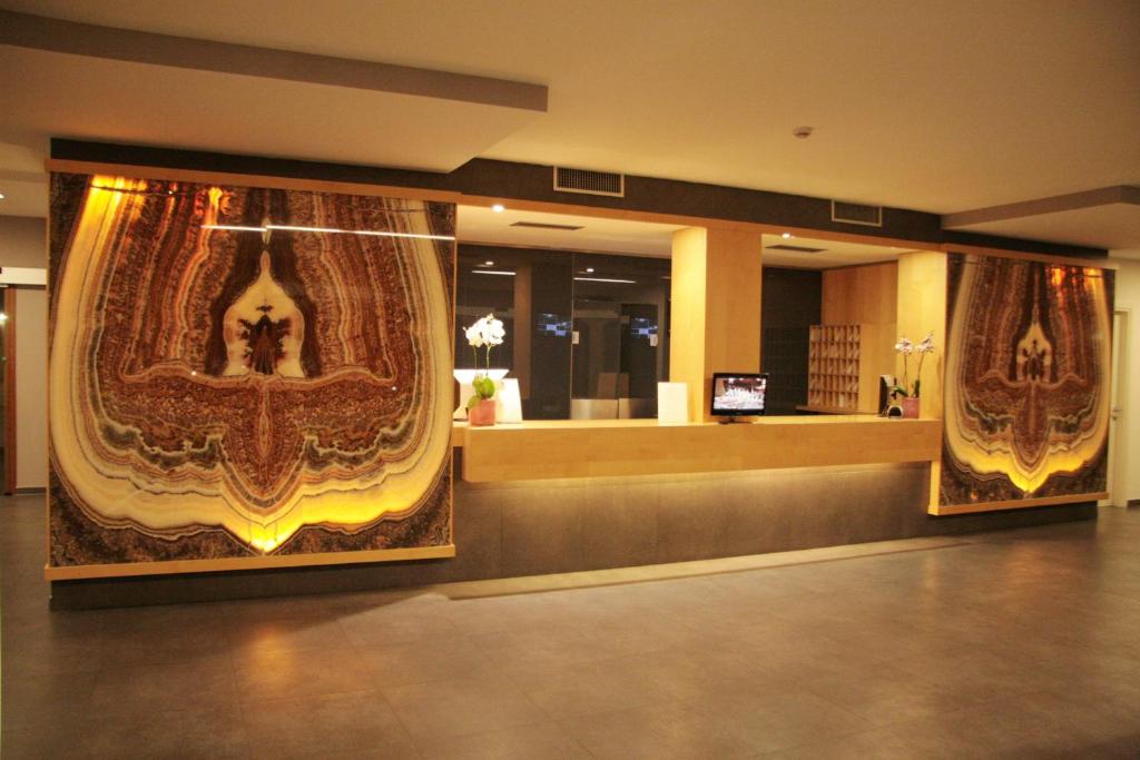 Delfina Palace Hotel photo 3