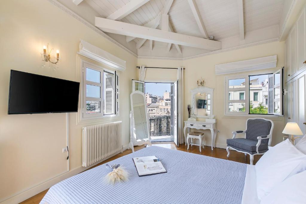 Aerides Luxury Suites photo 3
