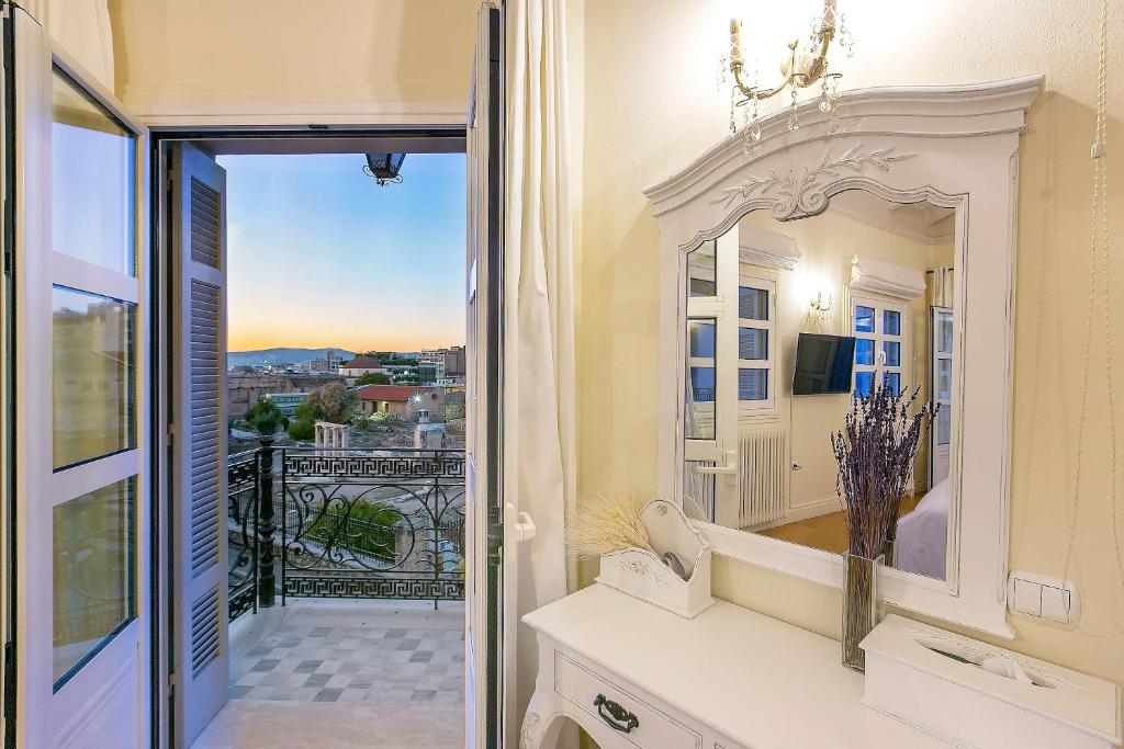 Aerides Luxury Suites photo 4