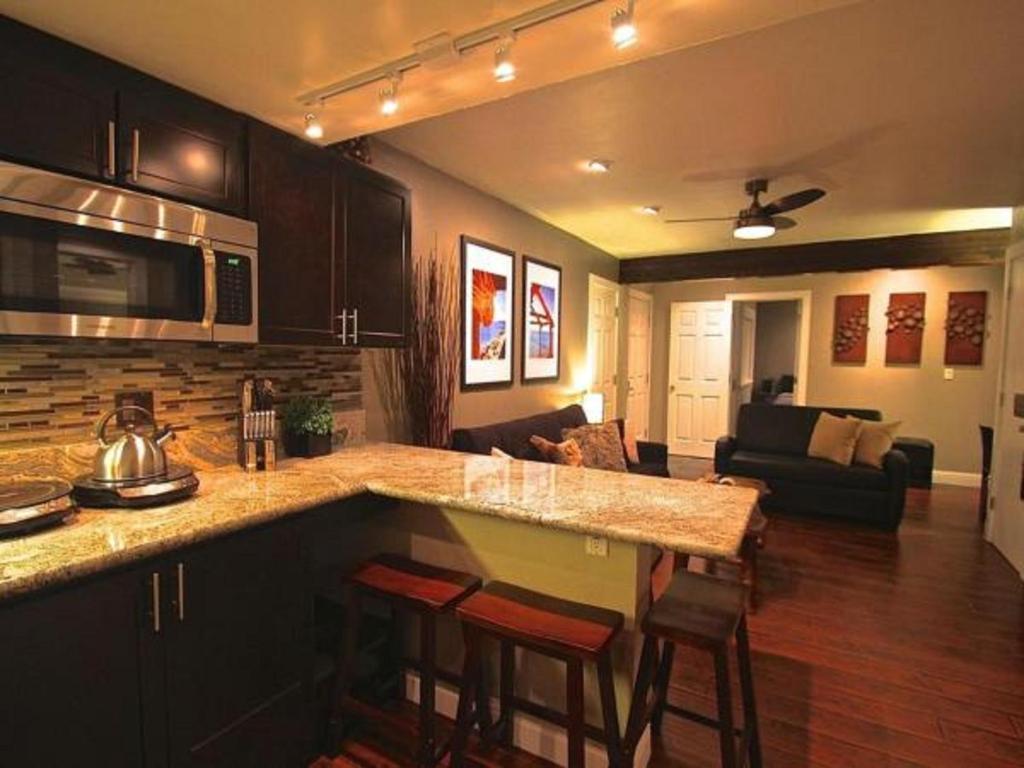 Gondola Lodge photo 1