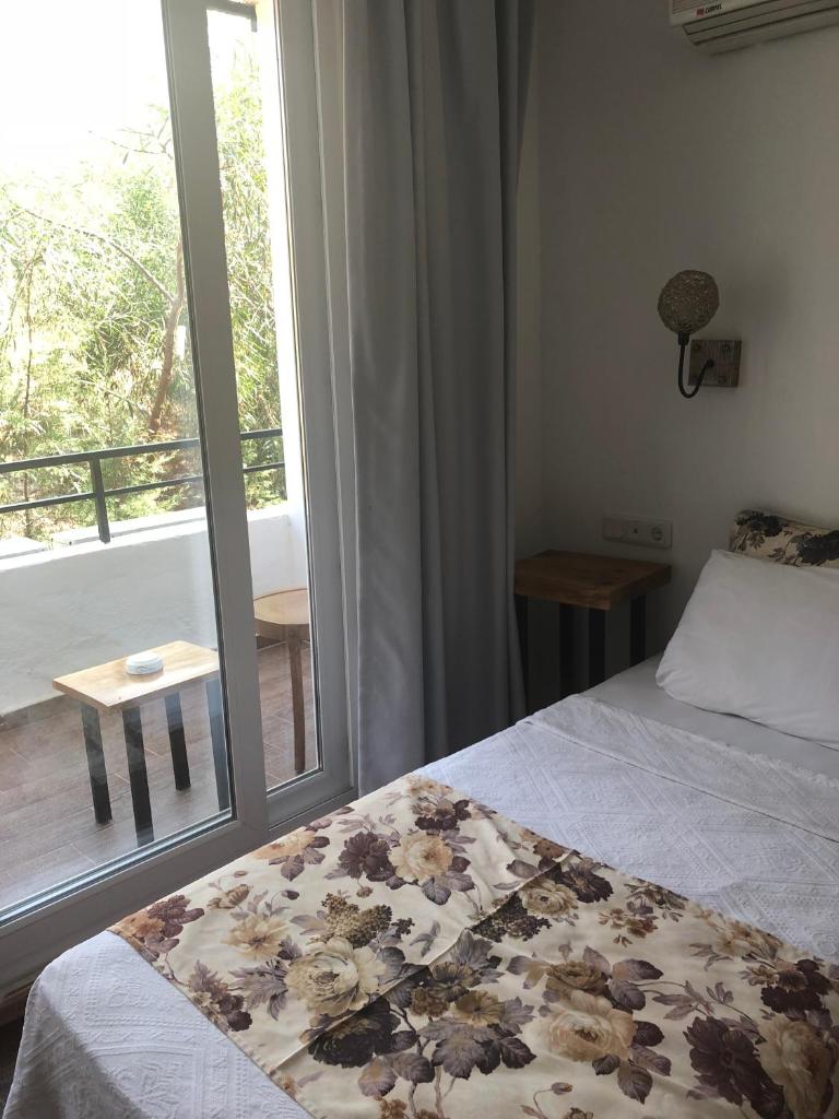 Pataros Hotel photo 2
