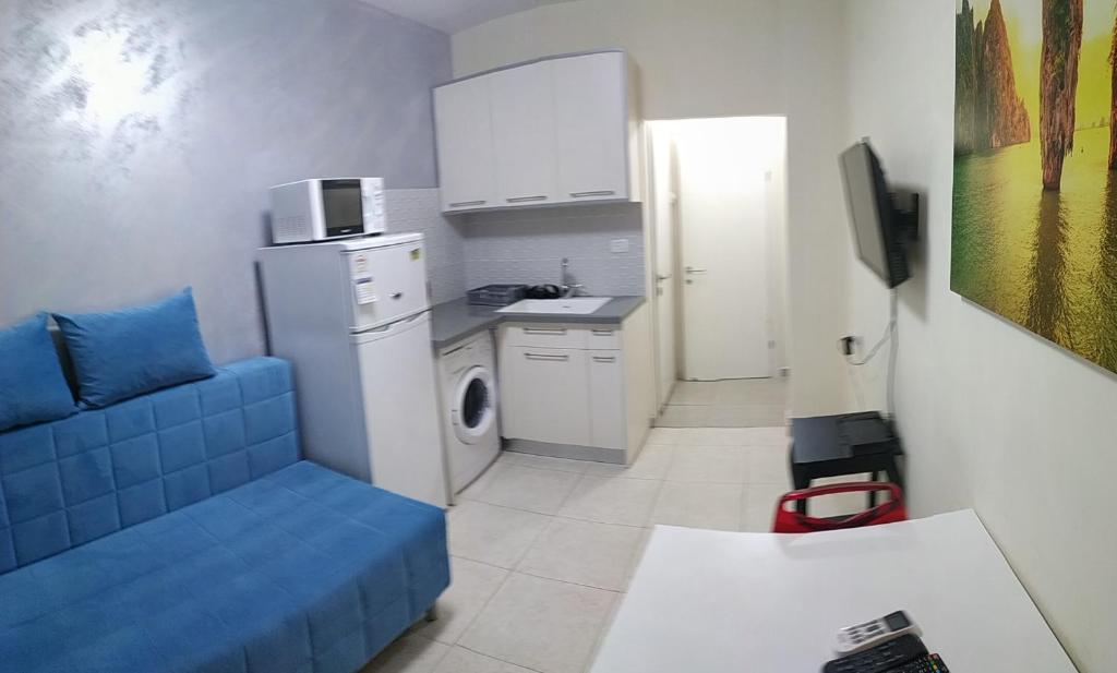 Beachfront Studio Apartment Bat Yam 412 photo 1