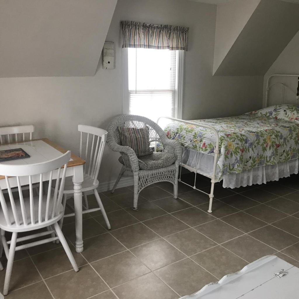 Angie's Guest Cottage photo 2