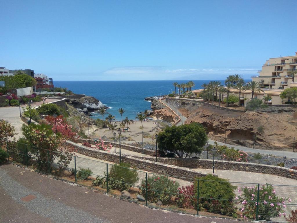 Studio Playa Paraiso Tenerife - ocean view and internet wifi optical fiber - for rent photo 2