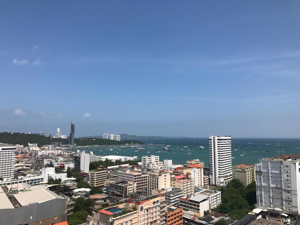 Апартаменты (Апартаменты с видом на бассейн), Pattaya Beach Sea View Rooftop Pool Resort