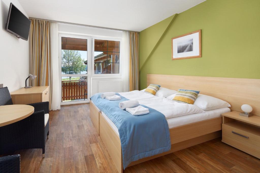 Четырехместный (Двухуровневый четырехместный номер), Hotel Albatros