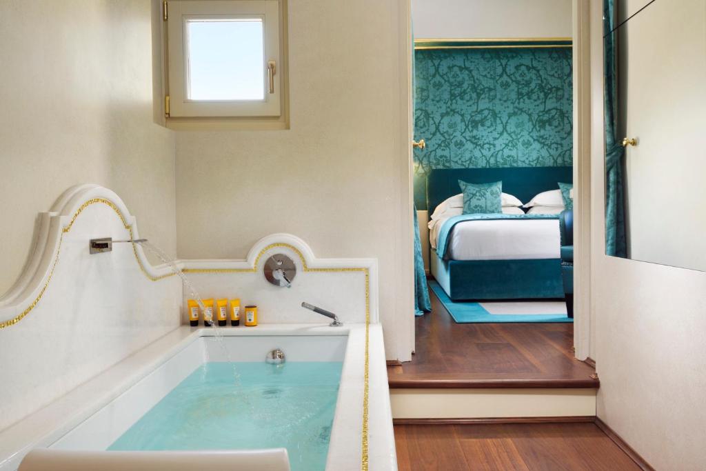 San Firenze Suites & Spa photo 2