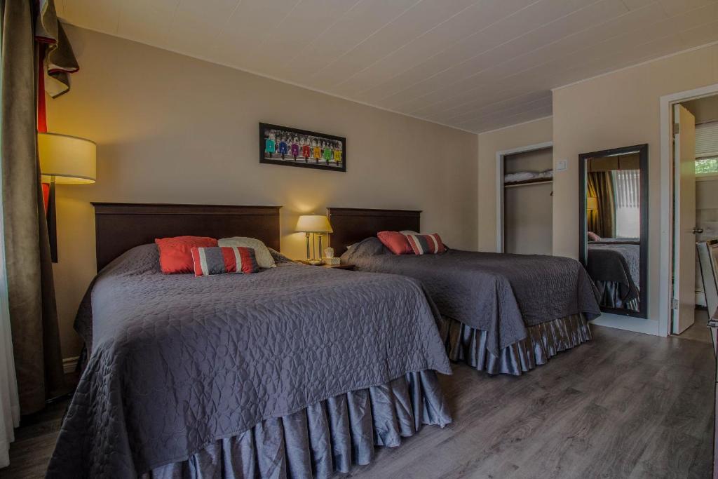 The White Horse Motel photo 4