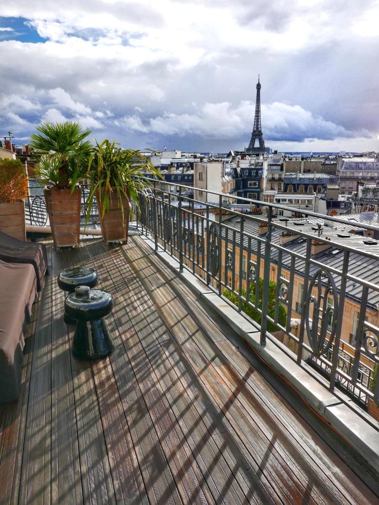 Сьюит (Люкс Terasse Eiffel), Hotel Marignan Champs-Elysées