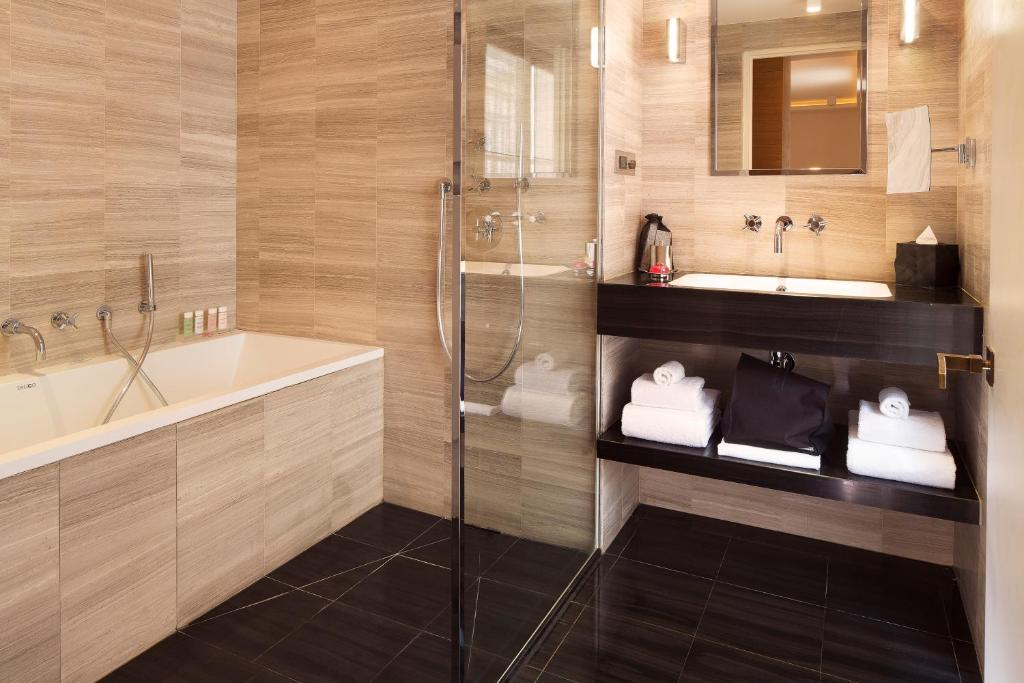 Двухместный (Двухместный номер Делюкс с 1 кроватью), Hotel Marignan Champs-Elysées