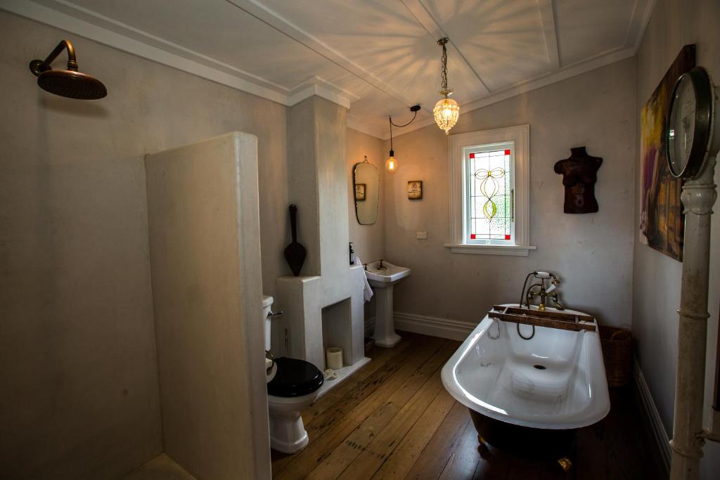Coghill Cottage photo 1