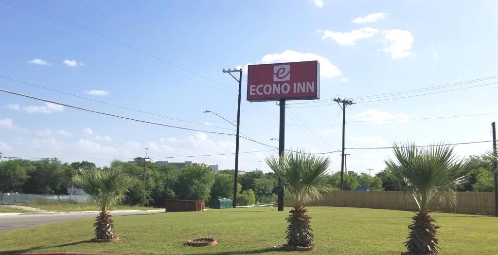 Econo Inn Lackland AFB Seaworld image
