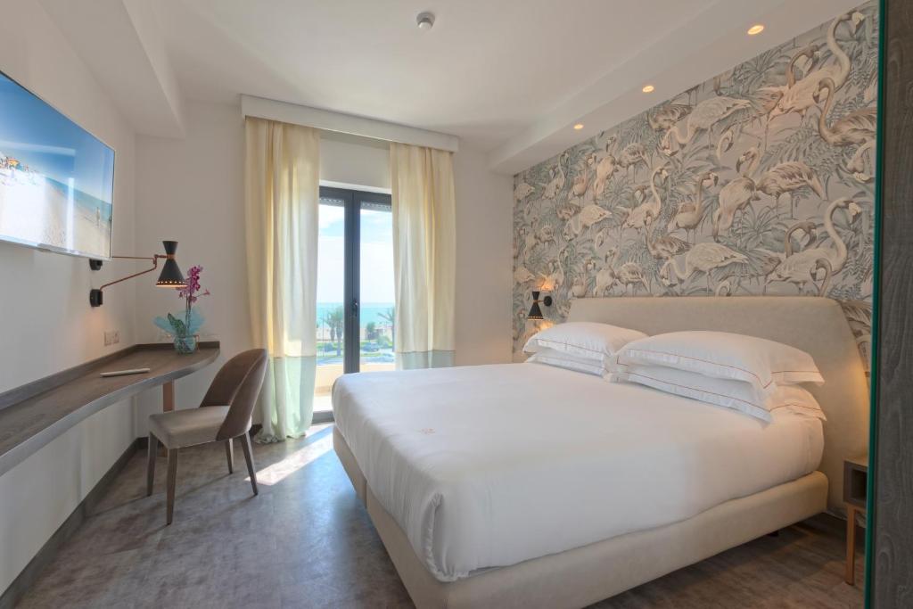 Ghibli Boutique Hotel Civitanova Marche - Tap to explore photos
